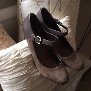 Easy Spirit women’s heels